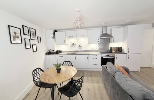 Southampton City Centre Apartment | The Courtyard - cosy apartment