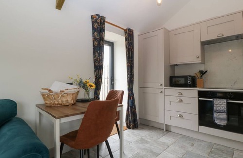 Vale of Glamorgan Cabin | The Cwtch in St Brides Major,