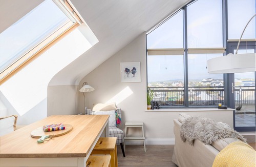 Lahinch Apartment | The Dell 18 - With golf course and sea views!