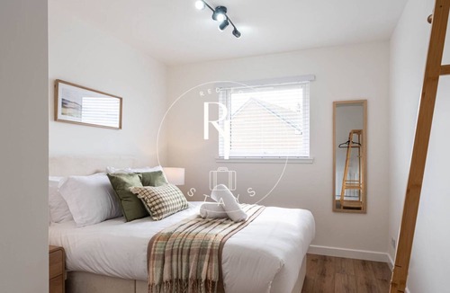 Peterhead House | The Den at Abernethy