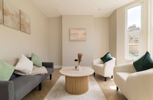 Lewisham Apartment | The Emerald & Oak House