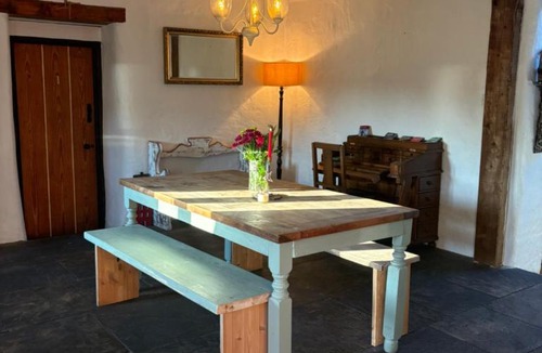 Balrothery House | THE FARMHOUSE Room 2