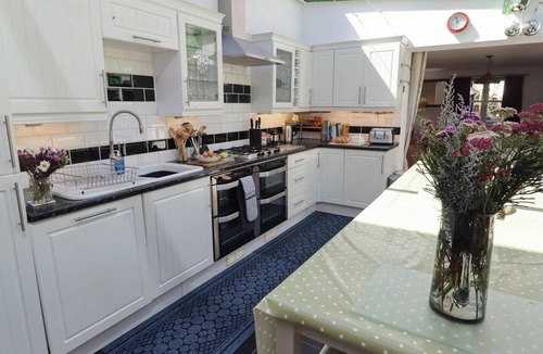 Narberth Cottage | THE GARDEN ROOMS, family friendly, with open fire in Narberth
