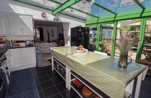 Narberth Cottage | THE GARDEN ROOMS, family friendly, with open fire in Narberth