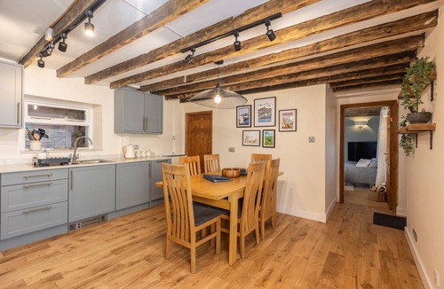 Ganton Cottage | The Old Farm Shop - a holiday cottage that sleeps 6 guests in 3 bedrooms
