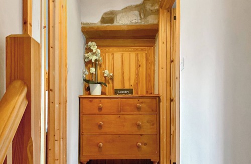 Cross Cottage | The Old Post House Annex - UK50190
