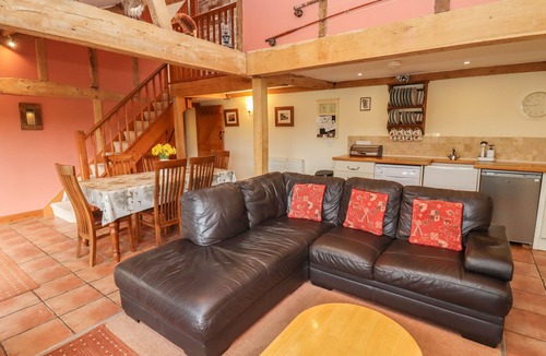 Upton Bishop Cottage | THE OLD STABLES, pet friendly, with a garden in Upton Bishop