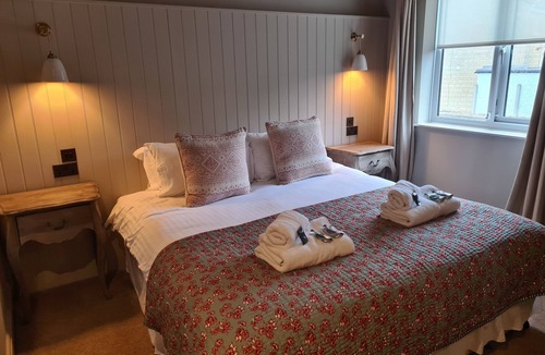 Tetbury Hotel | The Priory Inn