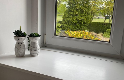 Edzell Apartment | The Ramblers Rest - whole apartment, pet friendly, close to amenities/walks.