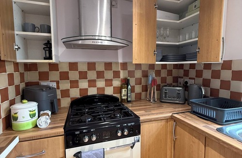 Parteen Ski Chalet | The River Cottage - cosy cottage on private riverside estate by Limerick City