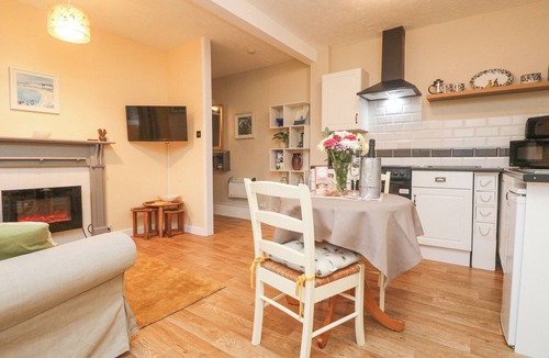 Camborne Cottage | THE ROOST, romantic, country holiday cottage in Camborne