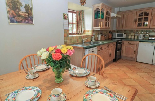 Sturminster Newton Cottage | THE STABLES, pet friendly, with a garden in Hazelbury Bryan