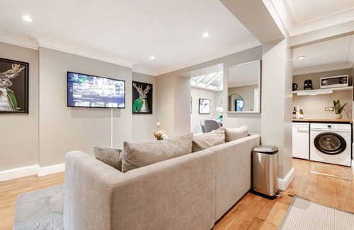 Belgravia Apartment | The Victoria Retreat House — Private 2‑Bed Home