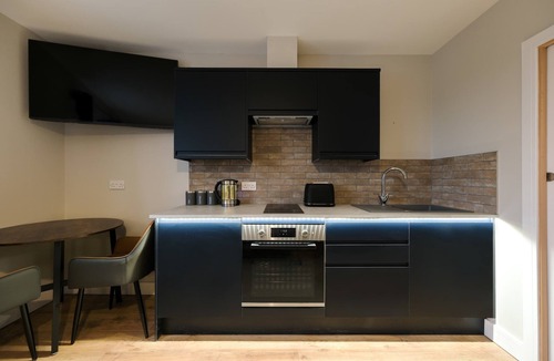 Bradley Stoke Apartment | The Willow - Studio 25