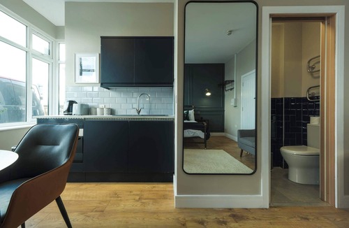 Bradley Stoke Apartment | The Willow Studios - Flat 2