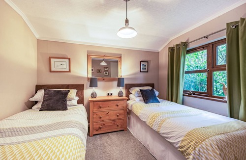 Molleston Cottage | THE WILLOWS, family friendly, country holiday cottage in Narberth