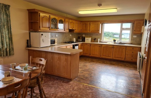Derravonniff Ski Chalet | Tigh Mhartin, Screebe