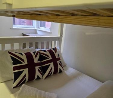 Northcote Apartment | Top-Floor flat in Battersea