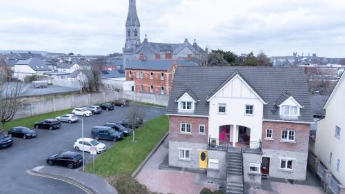Ennis House | Townhouse in the heart of Ennis Co Clare