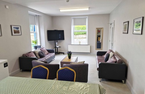 Swanlinbar Hostel | Trivia House Accomodation