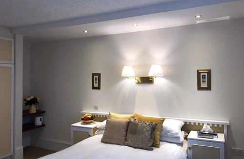Castlerea Hotel | Tully's Hotel