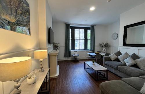 Butetown Apartment | Two bedroom flat in Cardiff Bay with roof terrace