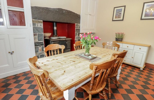 Snowdonia National Park Cottage | TY CAPEL, family friendly, character holiday cottage in Betws-Y-Coed