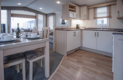 Amroth Apartment | Ty Moselle 11 - 2 Bedroom Holiday Home - Amroth