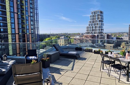 St. Mary's Park House | Ultra-Luxury Penthouse with Iconic Panoramic Thames & London Skyline Views