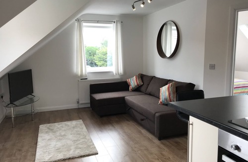 Castleton Apartment | Uskley Fairways. New, modern decor