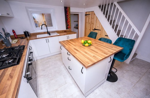 Port Talbot House | Welcome to Afan Forest Retreat by Happy Days Stays. Forest trails from the door, scenic cycle routes to Aberavon Beach, secure bike storage and a great pub nearby. Perfect for walkers, cyclists, dog owners and relaxing South Wales escapes.