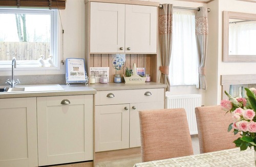 South Cerney Cottage | Welcome to Bluebell Lodge, a ‘home away from home’ in South Cerney.