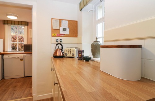 Cupar Cottage | WEST COTTAGE - TARVIT, pet friendly, with open fire in Cupar, Fife