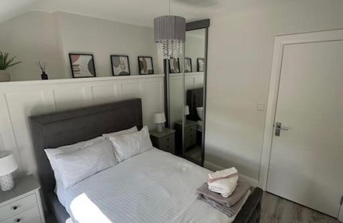 Bogside Apartment | Westland Suites - Stylish, Modern, Elegant, Central Apartments