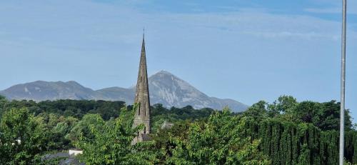 Westport House | Westport Town Centre Escape with Croagh Patrick View Sleeps 4