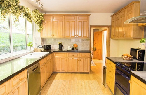 Patrixbourne Cottage | WHITEBEAMS, pet friendly, character holiday cottage in Bridge, Kent