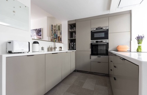 Waterloo House | Whittlesey Street - Three Bedroom House, Sleeps 6