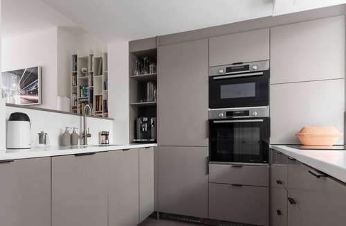 Waterloo House | Whittlesey Street - Three Bedroom House, Sleeps 6