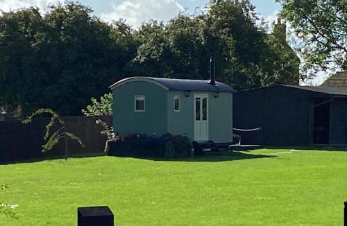 Thistley Green Cabin | Willow Shepherd Hut