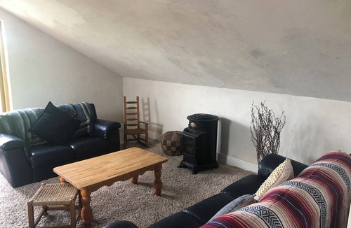 Corofin House | Wonderful 3-bedroom cob house in peaceful Burren perfect for your stay