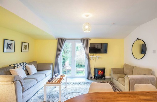 Fort Augustus House | Wonderful private villa for 4 people with WIFI, TV, terrace and pets allowed