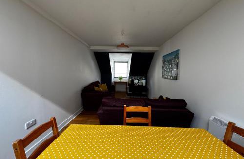 Worthing Apartment | Wonderful Worthing Beach Walk Flat
