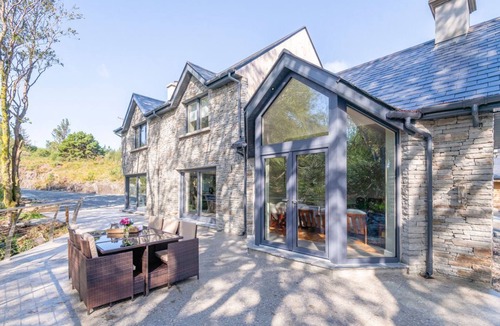 Ahakista Villa | Woodland Retreat - Five Bedroom Villa, Sleeps 11