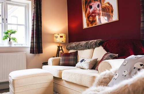 Wantage Cottage | Woolpack Cottage - modern, 2-bed, centre of Wantage