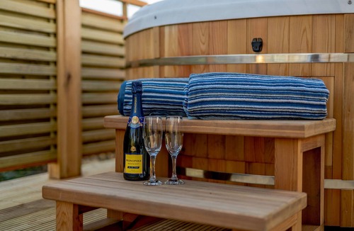 Finghall House | Yorkshire Dales Haven: Secluded House with Hot Tub & Garden