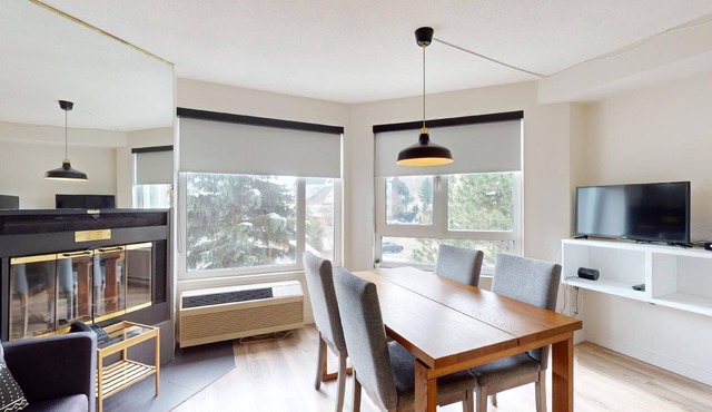 1-304 : Superior Studio - sleeps 4. in Beaupré