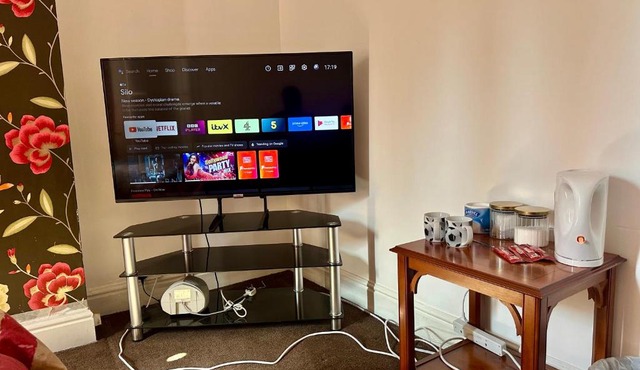 1 Bed & Breakfast West Brom in West Bromwich