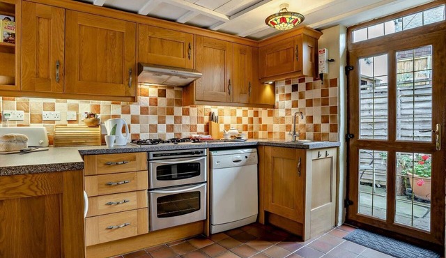 1 Bed in Brecon (oc-bn367)