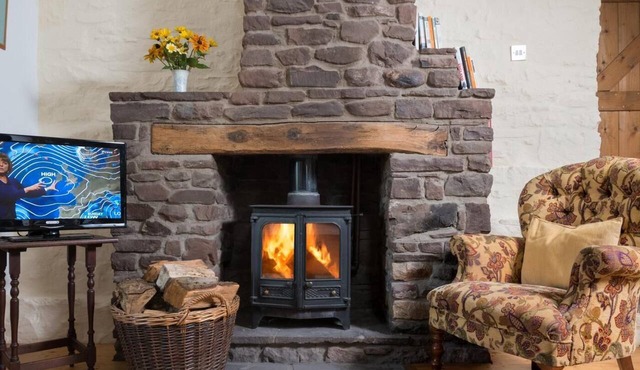 1 Bed in Crickhowell (oc-bn079)