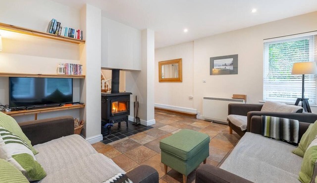 1 Bed in Skelwith Bridge (oc-lr159)